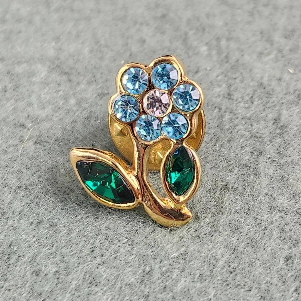 Vintage Rhinestone Flower Light Blue Gold Tone Metal Lapel Pin
